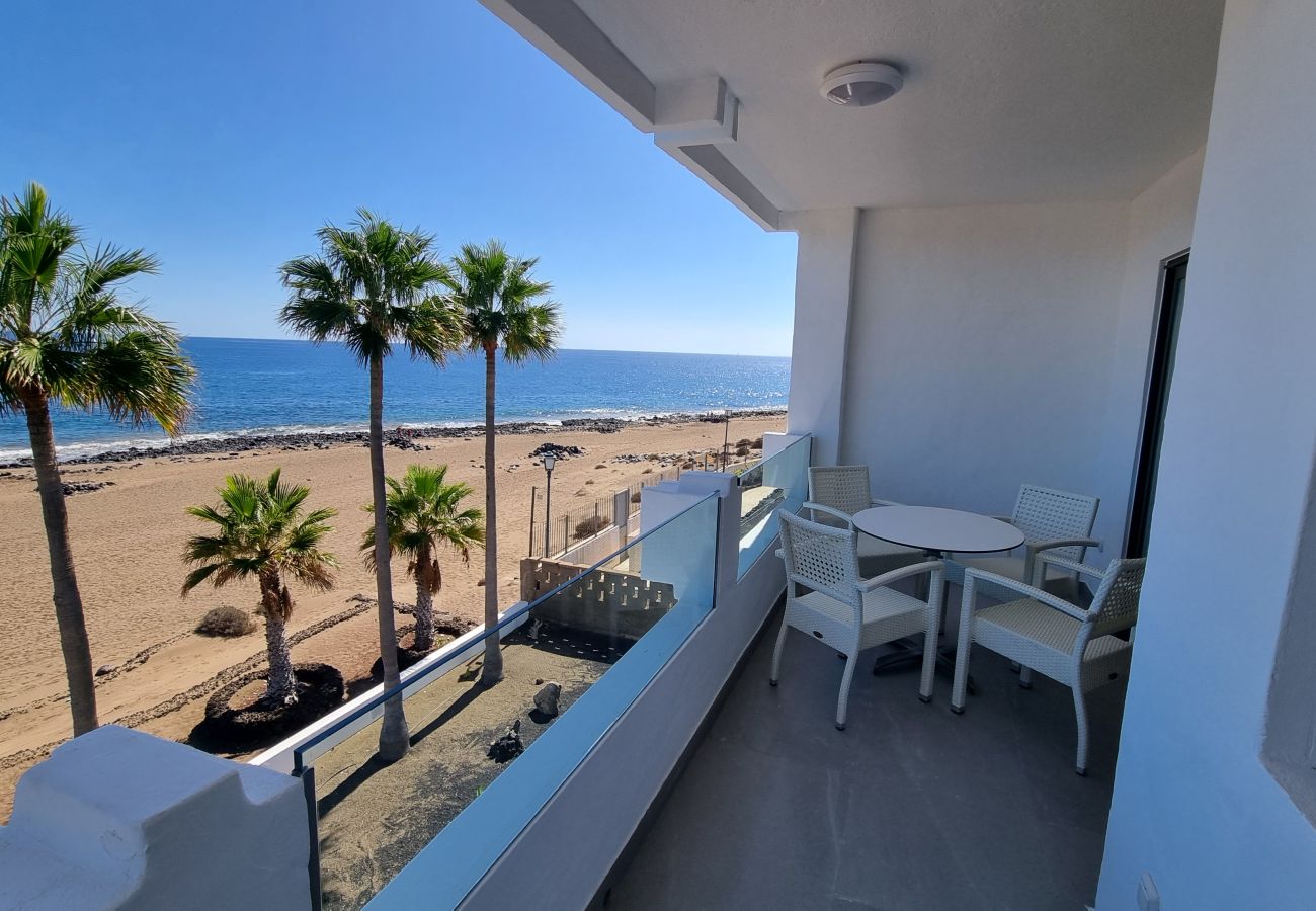 Ferienwohnung in Puerto del Carmen - Costa Luz beach front block 6 Two bedroom apts..