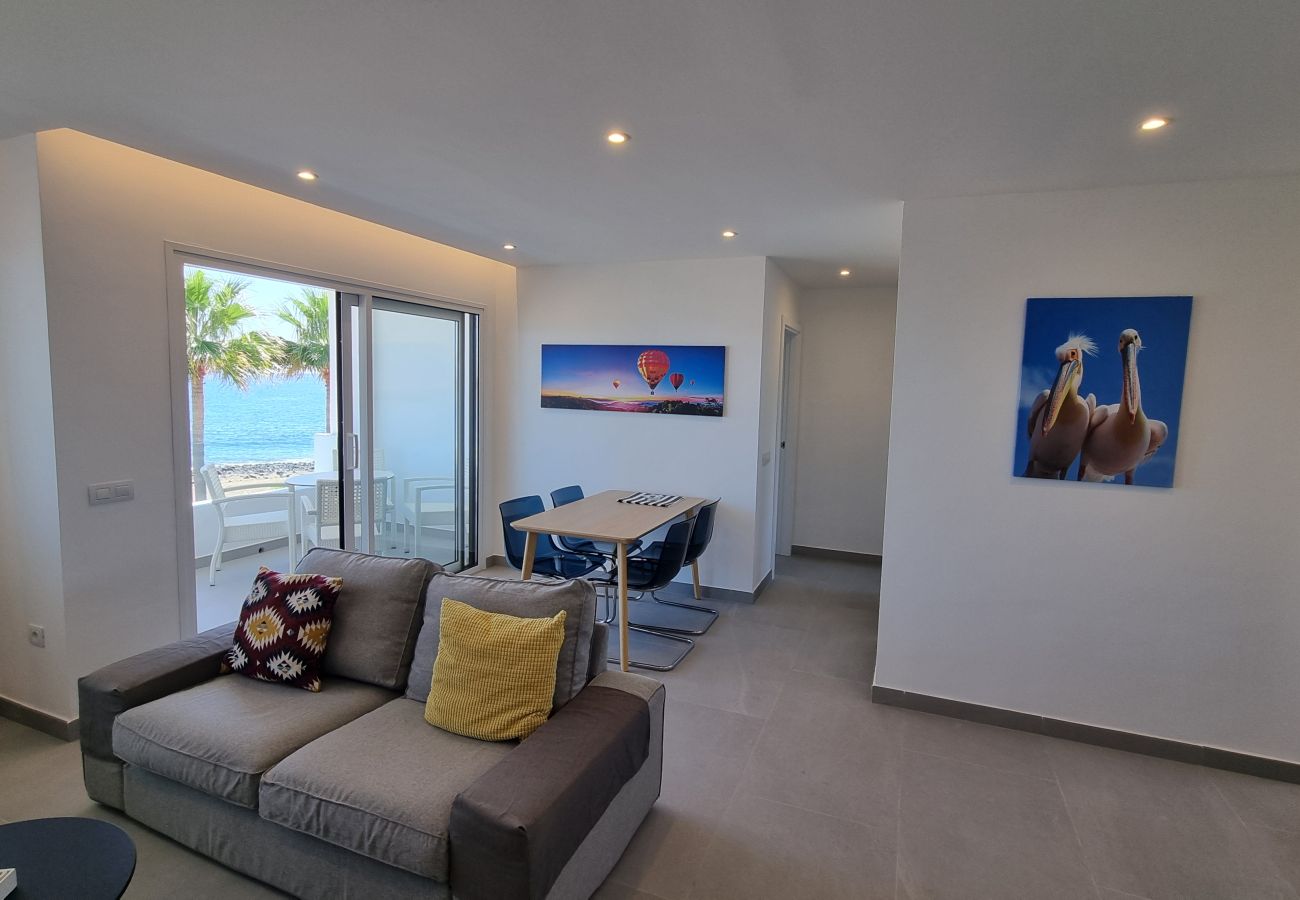 Apartamento en Puerto del Carmen - Costa Luz beach front block 6 Two bedroom apts.